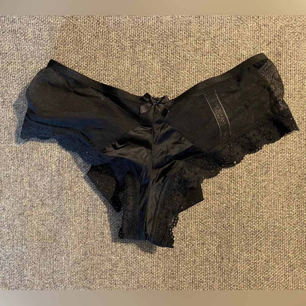 Victoriaās Secret cheeky lace panties
